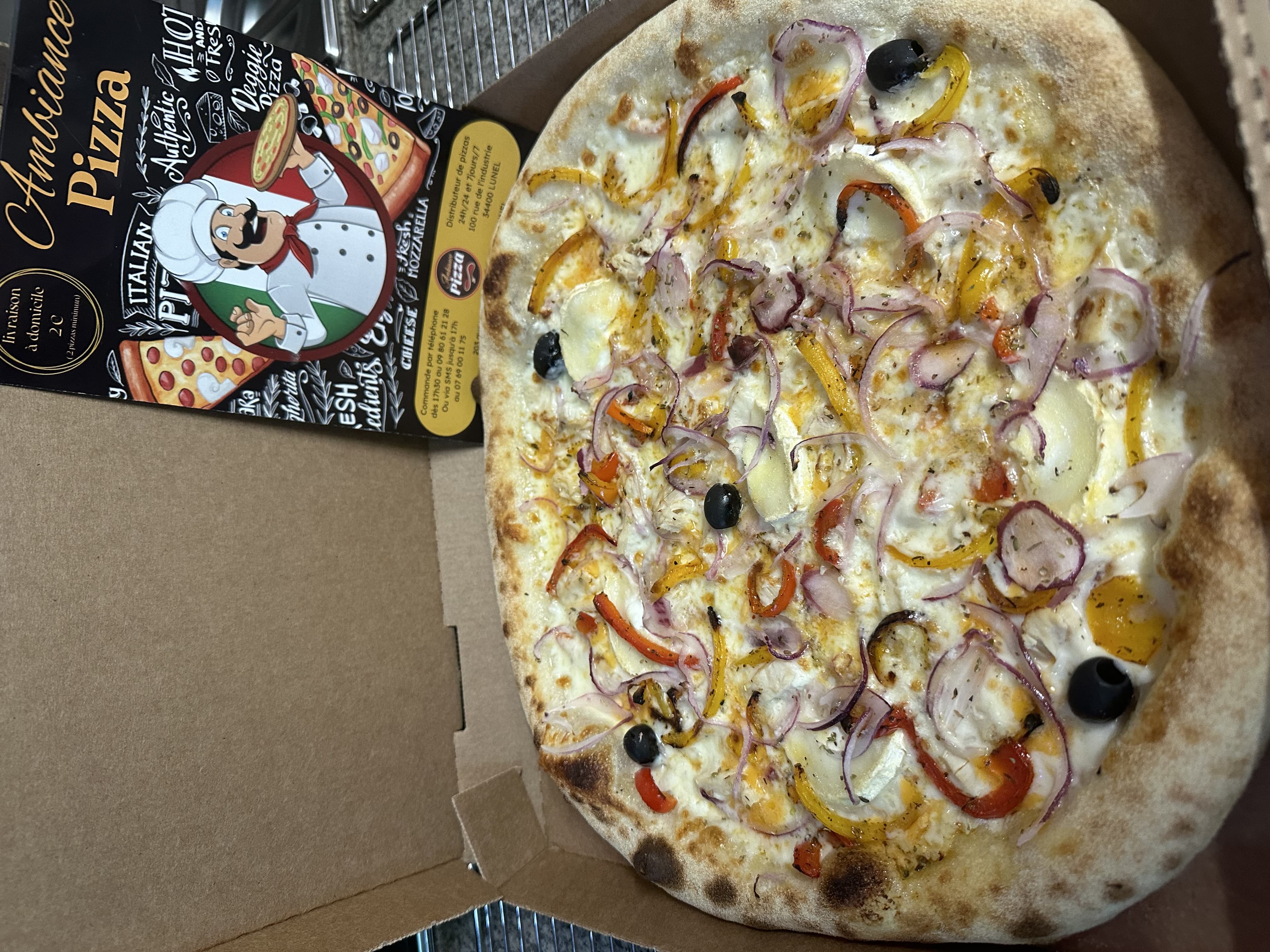 Ambiance Pizza Home 3